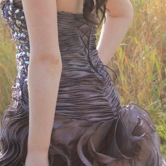 Size 6 Amethyst strapless prom dress - Picture 5 of 6